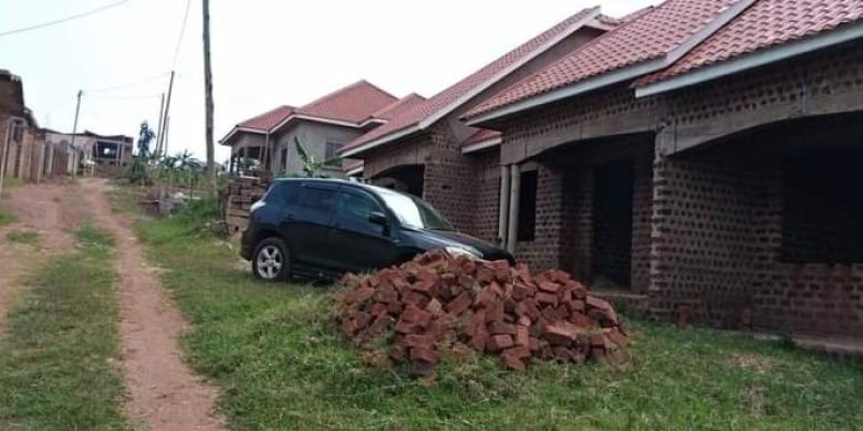 3 rental units for sale in Namugongo Kiwango at 130m