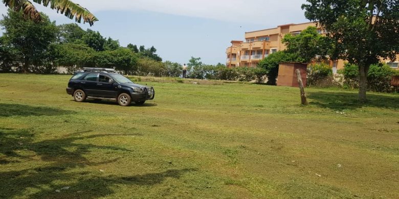 65 decimals freehold land for sale in Bugonga Entebbe with Lake view at 1 Billion shillings