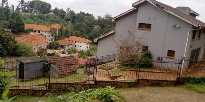7 bedroom house for sale in Muyenga at 400,000 USD