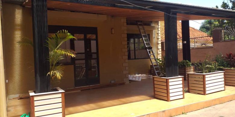 5 bedroom house for sale in Bunga Kawuku 27 decimals at 1.4 billion shillings