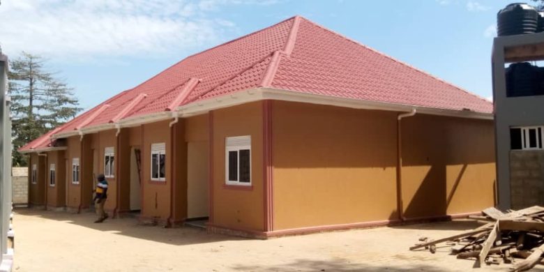 6 rental units for sale in Kyanja 3.6m monthly at 350m