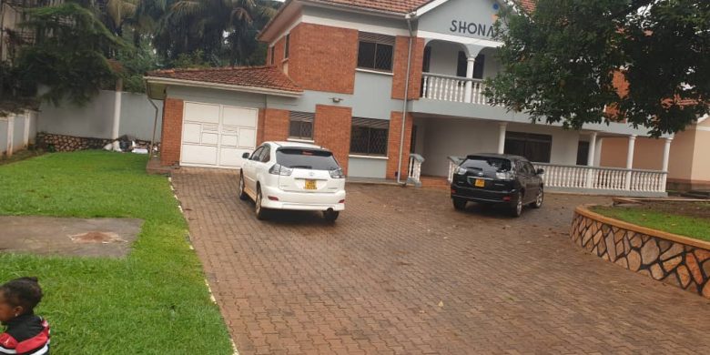 5 bedroom house for sale in Ntinda on 38 decimals at 380,000 USD