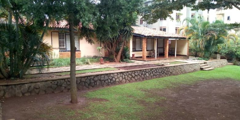 4 bedroom house for sale in Muyenga 40 decimals at 350,000 USD