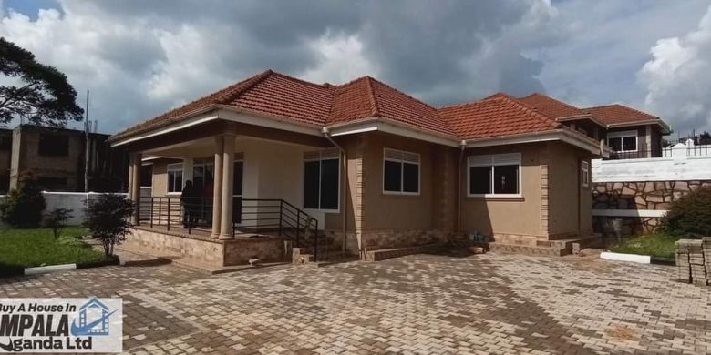 4 bedroom house for sale in Najjera Buwate at 380m