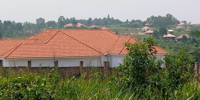 2 acres for sale in Kigoogwa Matugga at 75m each