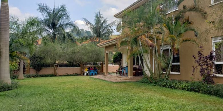 5 bedroom house for rent in Muyenga at 2000 USD