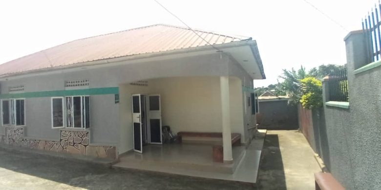 3 bedroom house for sale in Kisaasi at 180m