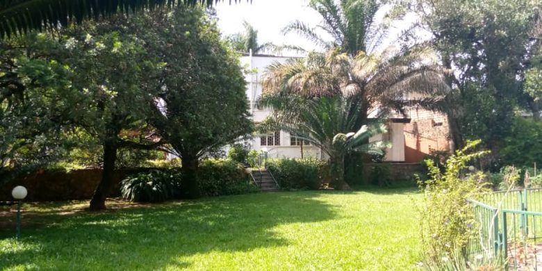 5 bedroom house for rent in Kololo with swimming pool at 4,500 USD