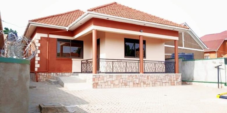 4 bedroom house for sale in Kyaliwajjala 15 decimals at 370m