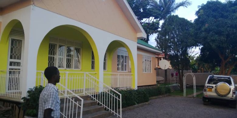 3 bedroom house for sale in Bunga on 25 decimals at 350m