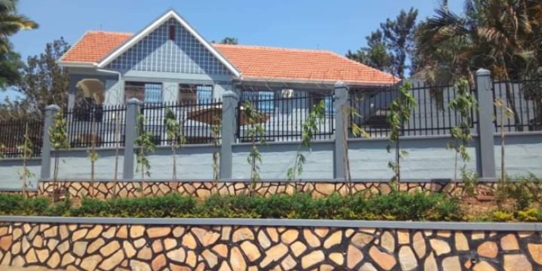 house for sale in Naguru with pool