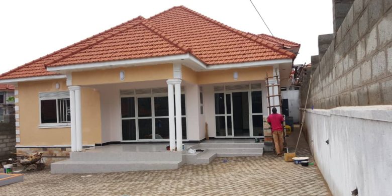 3 bedroom house for sale in Bwebajja at 480m