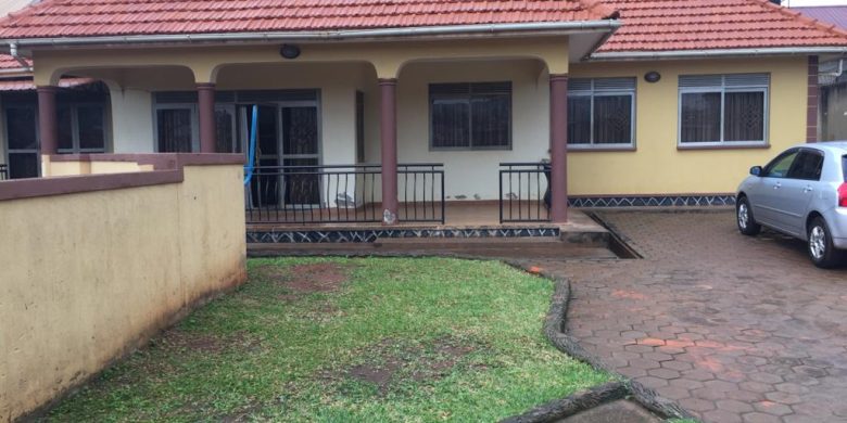 4 bedroom house for sale in Kiwatule at 500m