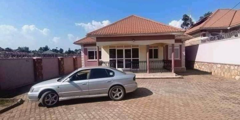 4 bedrooms house for sale in Namugongo Mbalwa 290m