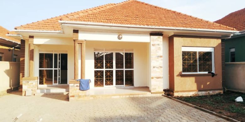 3 bedroom house for sale on 15 decimals at 350m in Kira