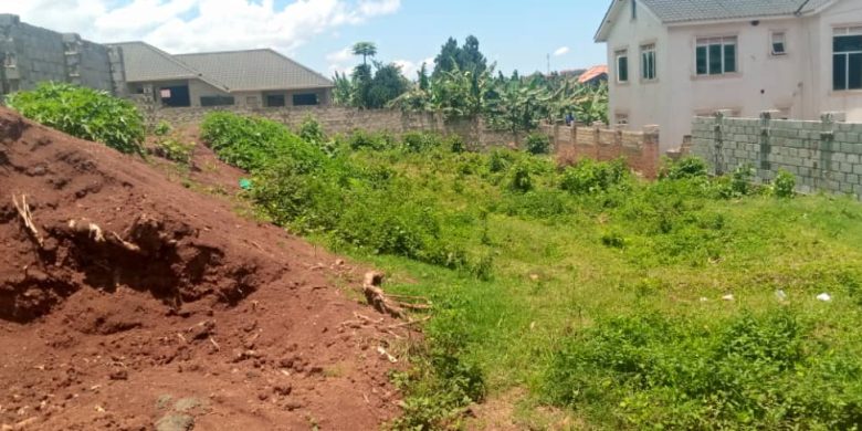 18 decimals plot of land for sale in Kyanja at 160m