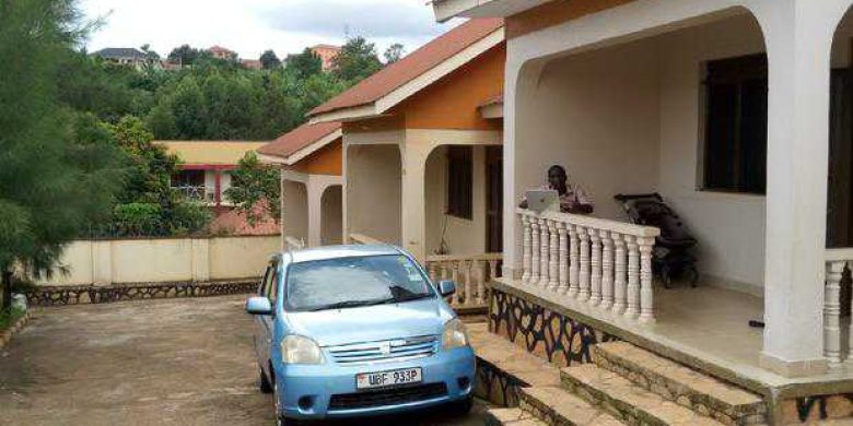3 rental units for sale in Kyanja 2.1m monthly at 300m