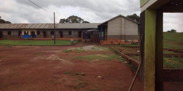 This is a school for sale in Lugazi on 5 acres of land located 9km from Lugazi town going for 350m Uganda shillings