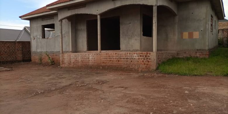 3 bedroom shell house for sale in Namugongo Sonde at