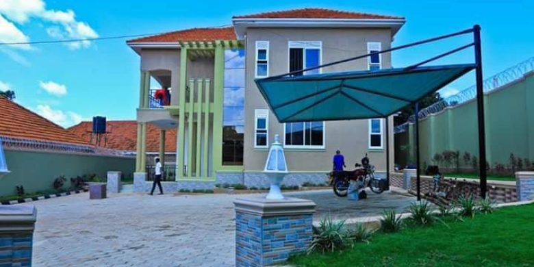 5 bedrrom house for sale in Najjera 15 decimals at 800m
