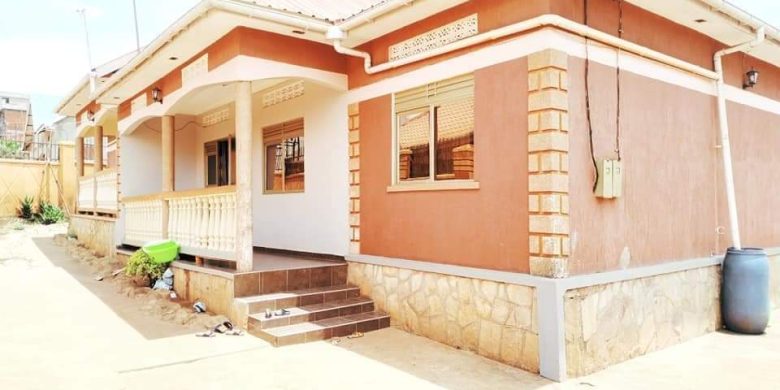 2 rental houses for sale in Namugongo Misindye at 160m