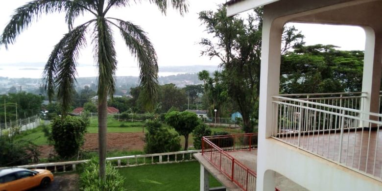 8 bedroom lake view house for rent in Mutungo at $5,000