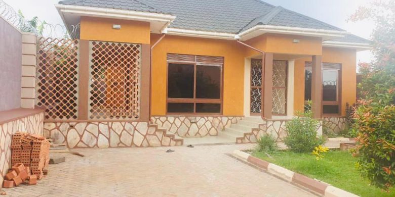 3 bedroom house for rent in Najjera Buwate going for 1.7m shillings monthly
