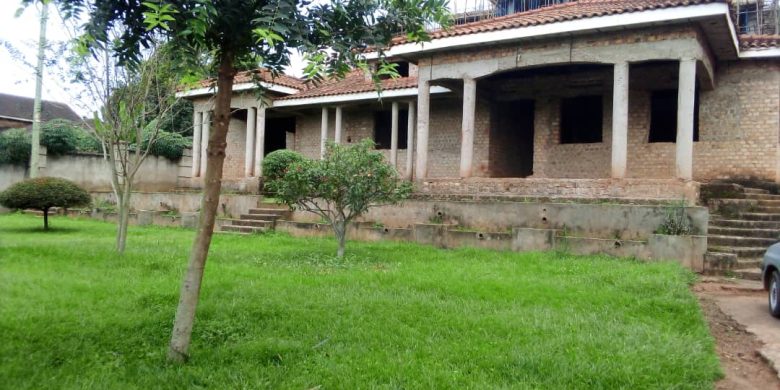 4 bedroom shell house for sale in Naguru on 43 decimals at $600,000