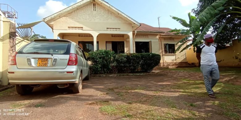 3 bedroom house for sale in Bweyogerere 60x100fts At 175m