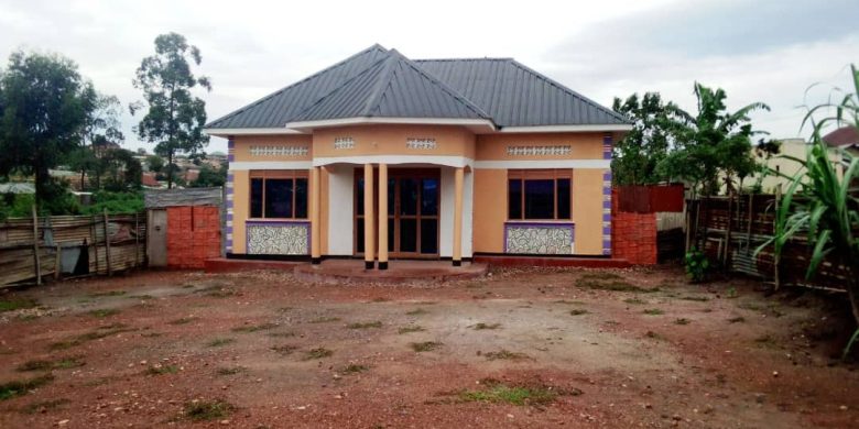 3 bedroom house for sale in Mbarara 90m