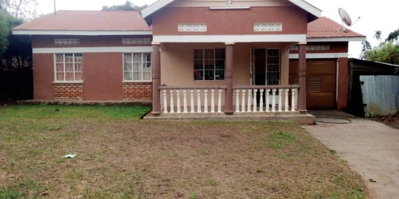3 bedroom house for sale in Mbarara at 100m