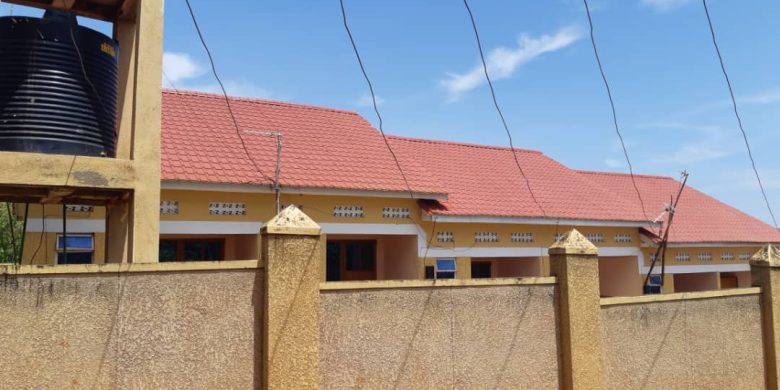 6 rental units for sale in Namulanda Entebbe road 2.1m monthly at 220m