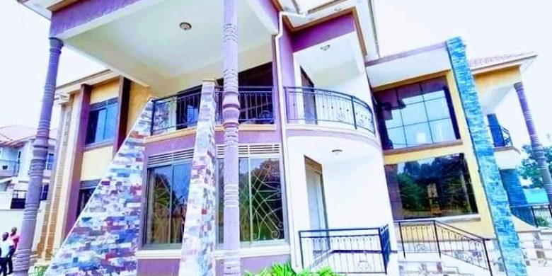 7 bedroom house for sale in Kiwatule at 1.2 billion on 30 decimals