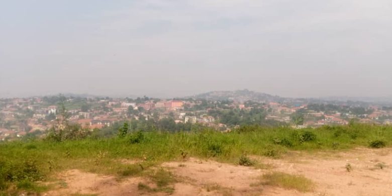 1.5 acres of land for sale on Kyanja hill at 2.5 billion shillings