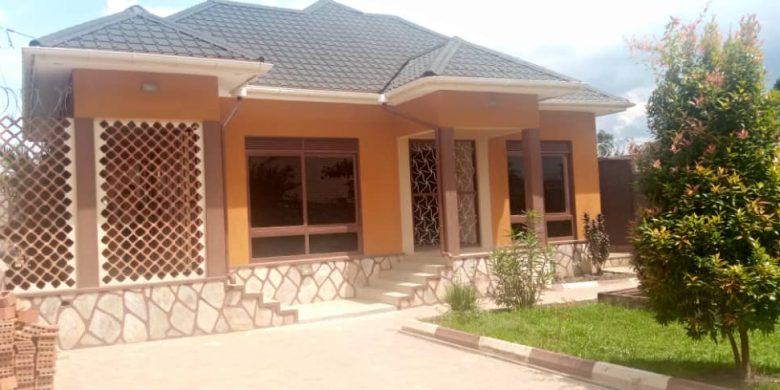 3 bedroom house for rent in Najjera Buwate at 1.7m monthly
