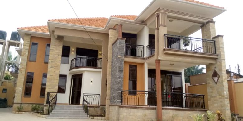 5 bedroom house for sale in Ntinda at 900m