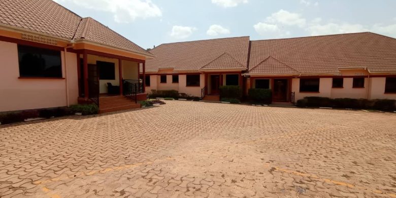 23 room hotel for sale in Bweygoere on 1 acre at 1.5 billion shillings
