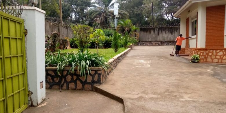 5 bedroom house for rent in Kololo at $3,000