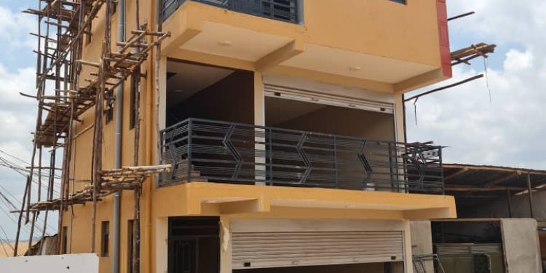 commercial building for sale in Kisaasi 3.3m monthly at 450m