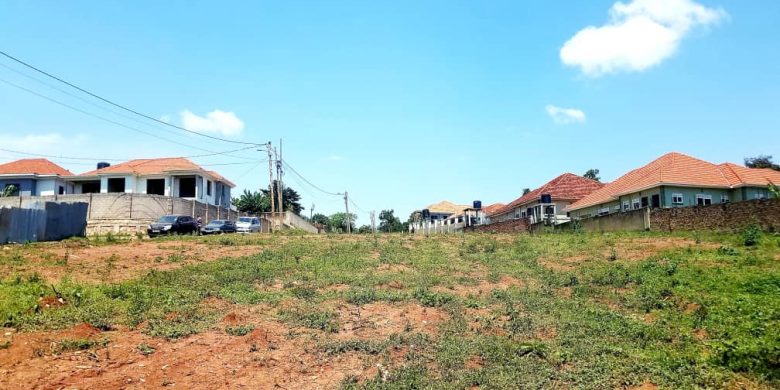 30 decimals plot of land for sale in Kiwatule at 470m