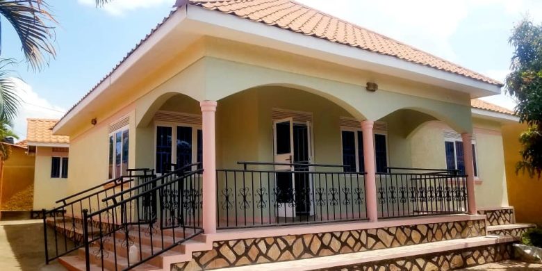 3 bedroom house for sale on Kyaliwajjala Kira road at 350m