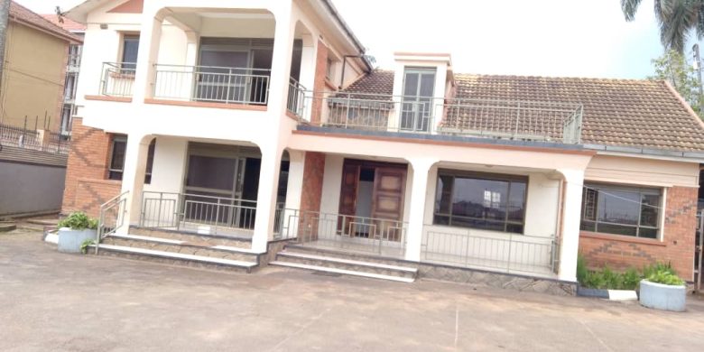 4 bedroom house for rent in Bukoto at $1,400 per month