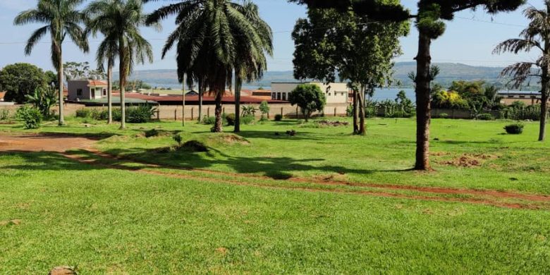 2.5 acres of freehold land for sale in Jinja at $450,000