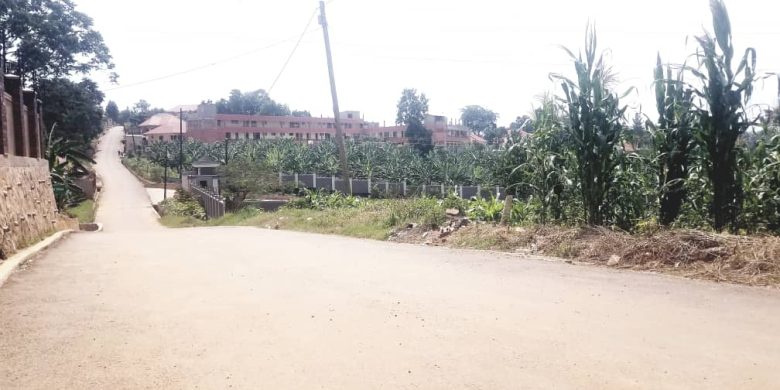 1 acre of land for sale in Kira Mulawa at 700m