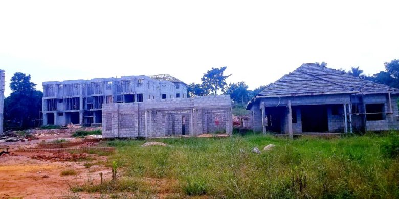 13 decimals plot of land for sale in Kyaliwajjala at 130m