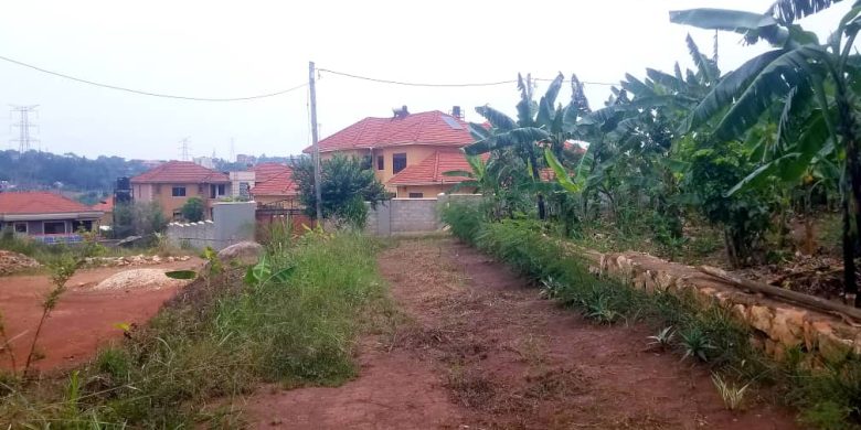 60 decimals plot of land for sale in Kira Butenga at 450m