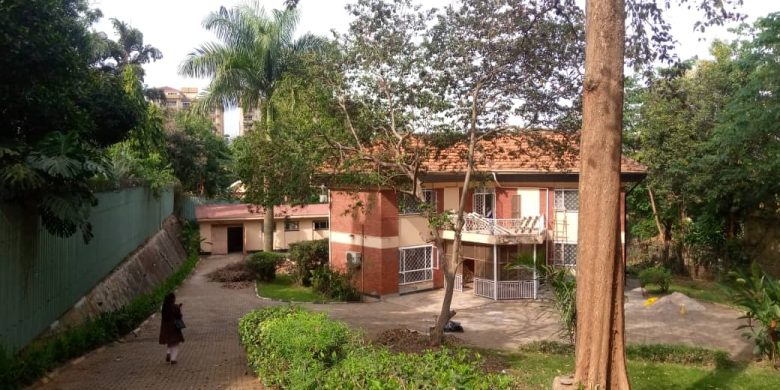 5 bedrooms house for rent in Kololo at $2,500