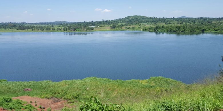 5.2 acres of land for sale in Kangulumira on the Nile River at 750m