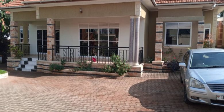 4 bedrooms house for sale in Munyonyo 18 decimals 550m