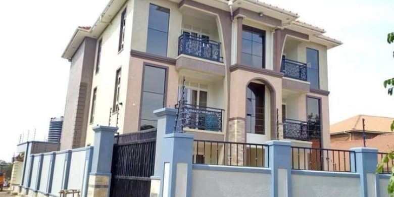 6 units apartment block for sale in Kyaliwajjala making 4.5m shillings monthly at 650m